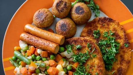 Ernährung: Umfrage: Nur wenige leben schon lange fleischlos