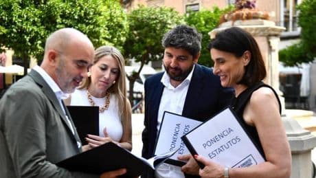 Ponencia de Estatutos del PP: "Transparencia, control interno y rendición de cuentas" ante un PSOE "corrupto"