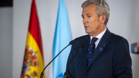Alfonso Rueda alega que "no" apoya al exconselleiro do Mar de Galicia "como denunciado"