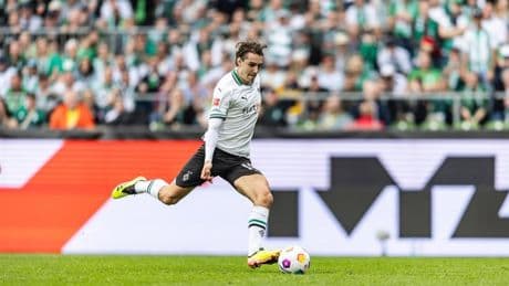 Florian Neuhaus y el drama de "el peor entrenador del mundo"
