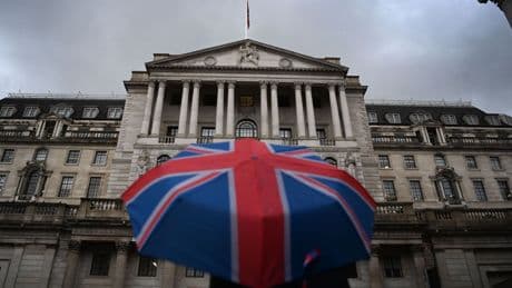 La rentabilidad del bono británico roza máximos de 1998 y desafía al Gobierno de Starmer