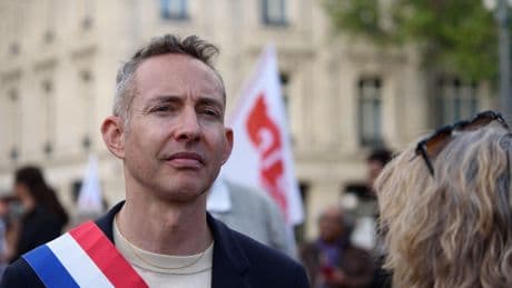 Municipales 2026 : à Paris, le candidat communiste Ian Brossat relance la guerre des voies sur berge