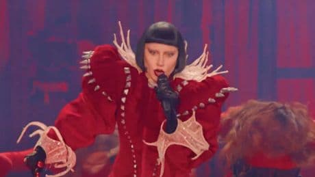 Lady Gaga praised for handling microphone malfunction during Coachella set