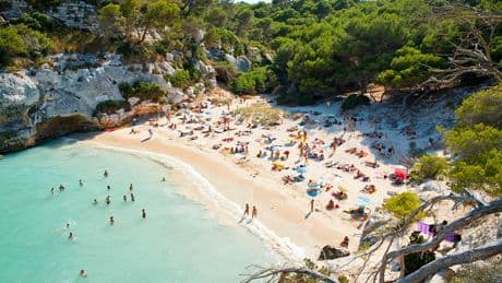 Cuando viajar a Punta Cana o Riviera Maya cuesta lo mismo que ir a Menorca o Mojácar