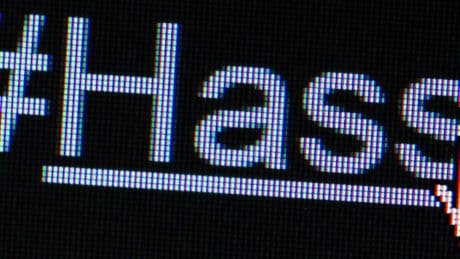 Bundesweite Polizeiaktion: Einsätze wegen Hetze im Internet auch in Berlin