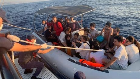 Muğla açıklarında 35 düzensiz göçmen kurtarıldı