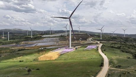 Azerbaycan'dan Türkiye'ye "yeşil enerji" adımı: Nahçıvan üzerinden elektrik ihracatı planlanıyor