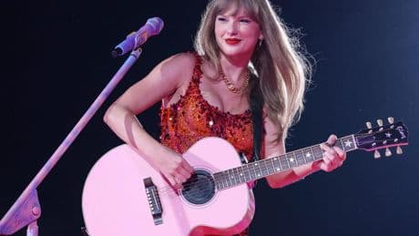 Taylor Swift ‘New Heights’ Podcast Episode Draws 1.2 Million Viewers As Singer Reveals New Album Details