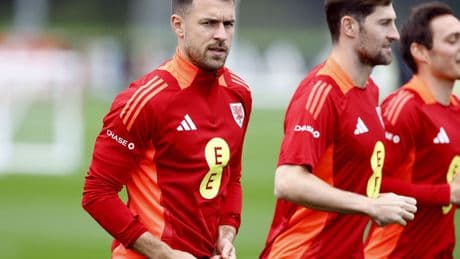 La coincidencia entre la muerte del papa Francisco y Aaron Ramsey, el futbolista que gafaba a los famosos con sus goles