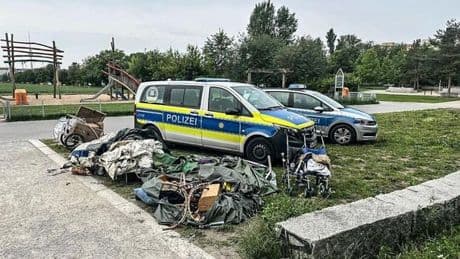 „Ort der Verwahrlosung“ im Mauerpark: Camp voller Käfer geräumt