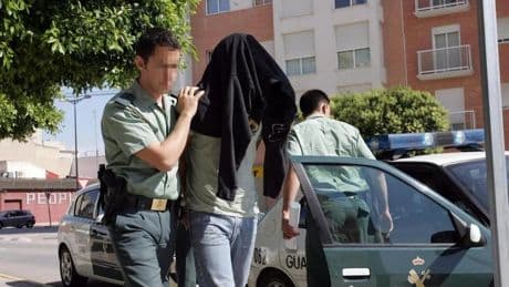 Cocaína, 44 cuchilladas y Maje: la historia criminal de la actual pareja de la asesina de Valencia