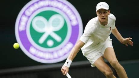 Wimbledon, sorteggiati i tabelloni: Sinner contro Nardi, subito derby italiano