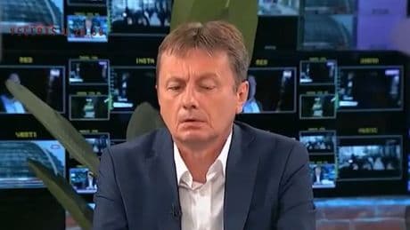 Bakan canlı yayında beyin kanaması geçirdi