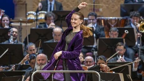 La Orquesta Sinfónica del Vallès celebra 30 años de Simfònics al Palau con valses, zarzuelas, ópera y hasta rock