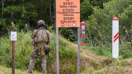 Lettland gibt seinen Bürgerinnen und Bürgern Tipps, wie sie russische Spione erkennen