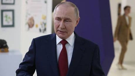 Vladimir Putin's army crumbles as Russia loses 870 soldiers in Ukraine in just one day