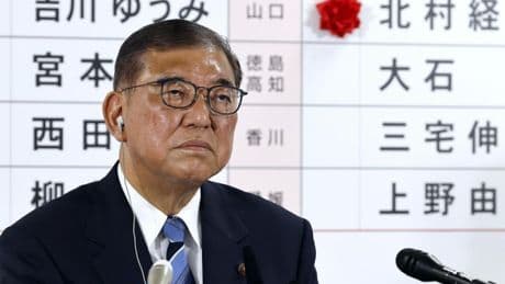 El primer ministro de Japón desmiente que vaya a dimitir tras la debacle electoral de su partido