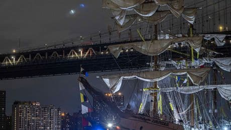 How the Brooklyn Bridge Ship Disaster Unfolded