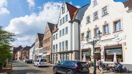 Ausflugstipp für Düsseldorf: Enge Gässchen in Kaiserswerth erkunden