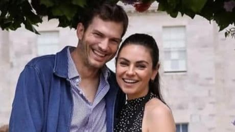 Mila Kunis y Ashton Kutcher presumen de complicidad en el concierto en Las Vegas de los Backstreet Boys