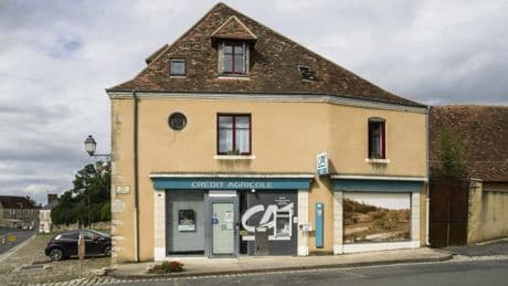 « Le sentiment d’être abandonnés, mais surtout méprisés » : sans agences ni distributeurs de billets, les territoires ruraux victimes de désertification bancaire