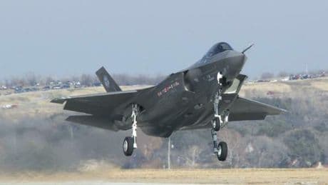 Estonia, F35 con armi atomiche per difendersi dalla Russia. Il Cremlino: «È una minaccia diretta della Nato»