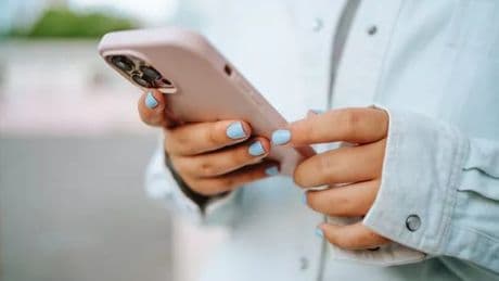 Parents who use WhatsApp warned to ignore two-word phrase or risk losing money