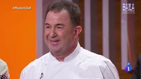 Fácil y con ingredientes de temporada: la tortilla de Martín Berasategui ideal para cualquier comida