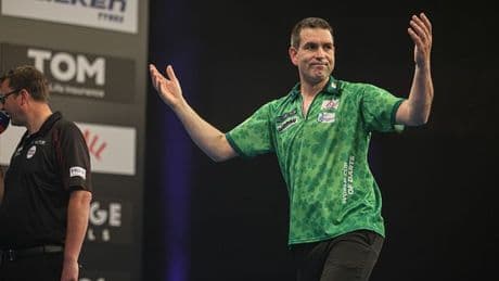 Darts star slams heat on World Cup stage in Frankfurt as he fires drop warning over sweltering oche