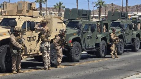 Trump souffle sur les braises en déployant des milliers de soldats supplémentaires à Los Angeles
