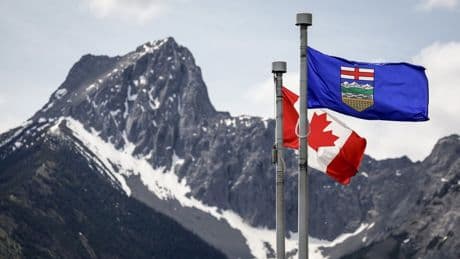 Judge to go ahead with review of Alberta separation question