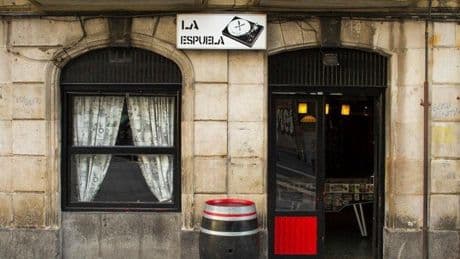 Bilbao pierde La Espuela, el corazón punk de Iturribide