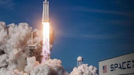 SpaceX’in insanlı uzay uçuş görevi ertelendi