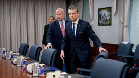 +++ USA unter Trump +++: Stabschef von umstrittenem US-Verteidigungsminister Hegseth muss gehen