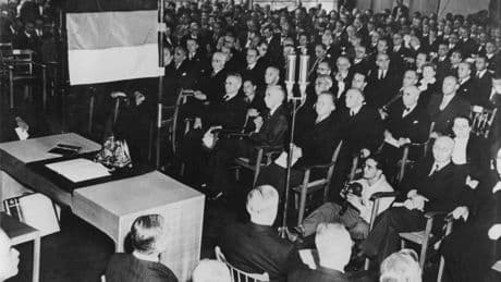 Schutz vor Nazis und KPD: Wie das Parteiverbot in das Grundgesetz kam