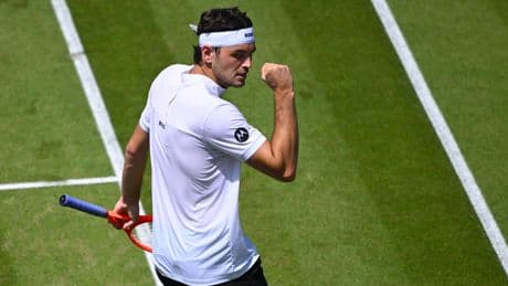 Tennis : Fritz rejoint Auger-Aliassime en demies à Stuttgart