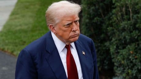 Trump: İki nükleer denizaltının uygun bölgelere konuşlandırılmasını emrettim