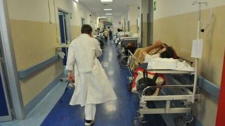 Contratto sanità, gli aumenti di 172 euro. E per i Pronto soccorso arriva un super bonus di 520 euro
