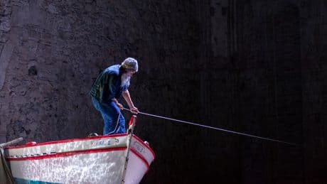 Au théâtre de Nice Le Vieil homme et la Mer d’Ernest Hemingway s’adapte pour braver les planches
