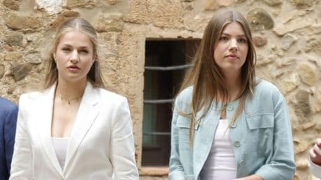 La princesa Leonor y la infanta Sofía reinan en solitario: looks pastel inspirados en Letizia con su propio toque personal