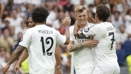Kroos emociona en su regreso al Bernabéu y Raúl se despide del Real Madrid contra las leyendas del Dortmund