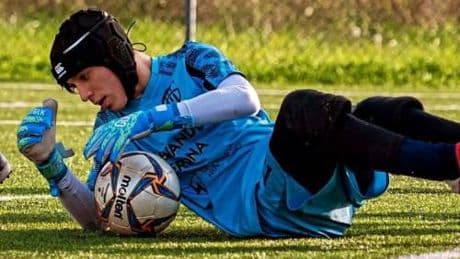 Alessio, il portiere con l’emiparesi che ci insegna a respingere i pregiudizi