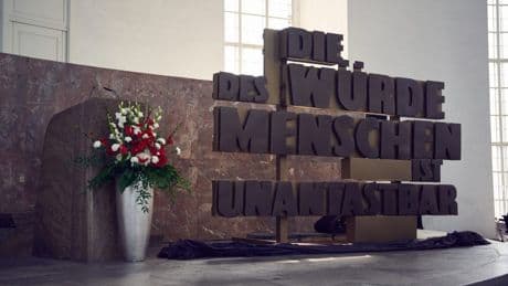 Habbo Knoch über die Menschenwürde: Der Mensch fängt nicht erst beim Leutnant an