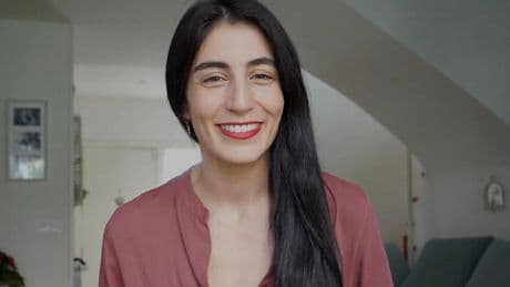 Victoria Moradell, formuladora cosmética: "Este es mi método infalible para cubrir mis canas de forma natural"