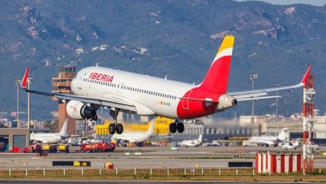 Espagne : des passagers de confession juive reçoivent des plateaux-repas tagués «Free Palestine» sur un vol Iberia