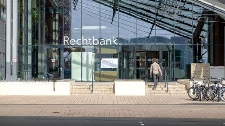 OM eist 8 jaar cel en tbs voor online-ontucht met minderjarige slachtoffers: ’Voel me vreselijk misbruikt’
