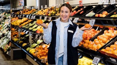 Eigentlich wollte sie zu Aldi - Alessia Herren jetzt wirklich an der Supermarkt-Kasse!