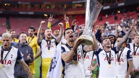 El restaurante de Bilbao que sirvió la cena en el vestuario del Tottenham, campeón de la Europa League