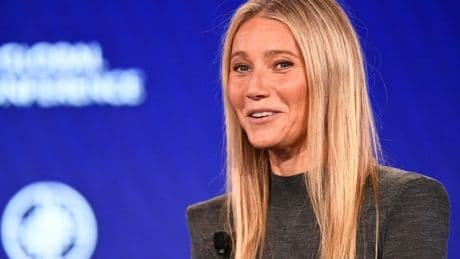 La insólita jugada de la empresa salpicada por la 'kiss cam' de Coldplay: 'fichan' a Gwyneth Paltrow, ex del cantante Chris Martin