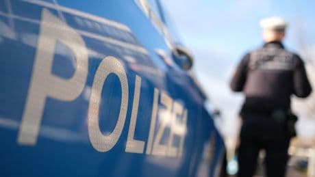 Niedersachsen: Ein Kind wird geboren und die Polizei muss eine Autobahnauffahrt sperren